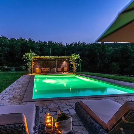 Villa Muffato 6, Emma Sarteano
